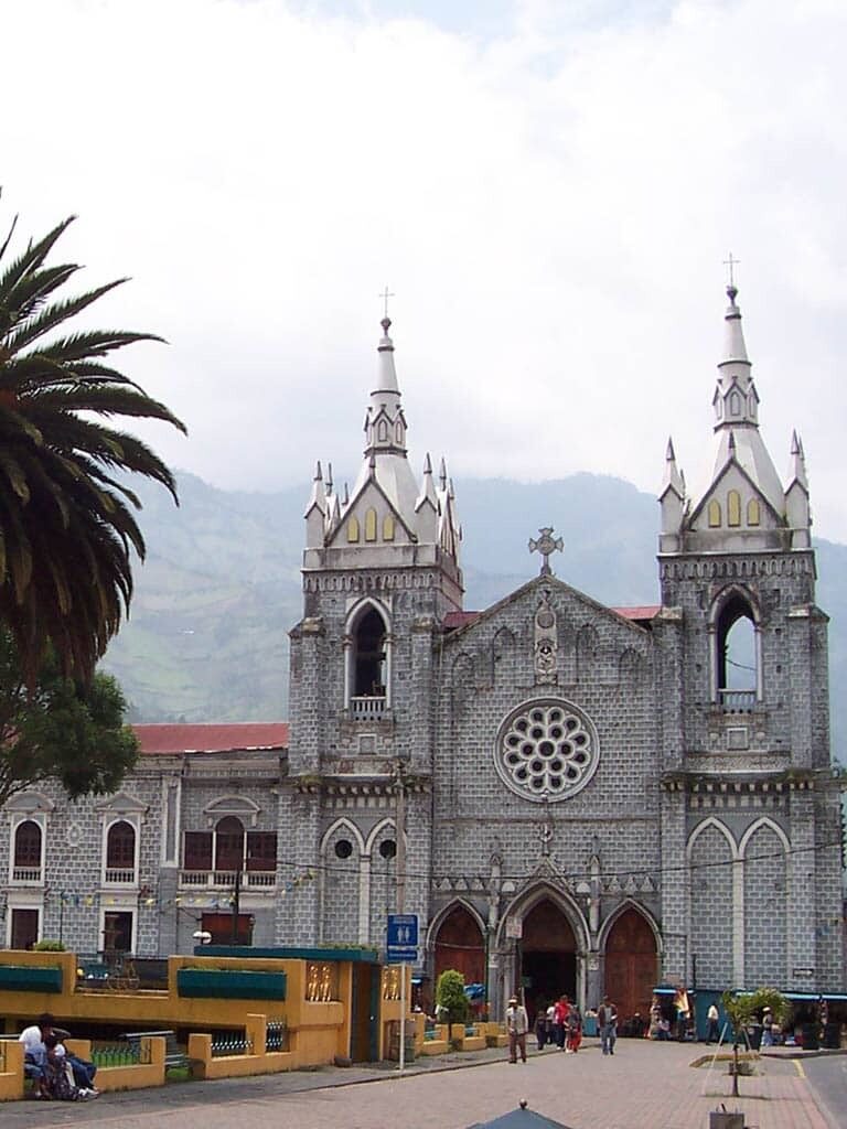BAÑOS AGUA SANTA