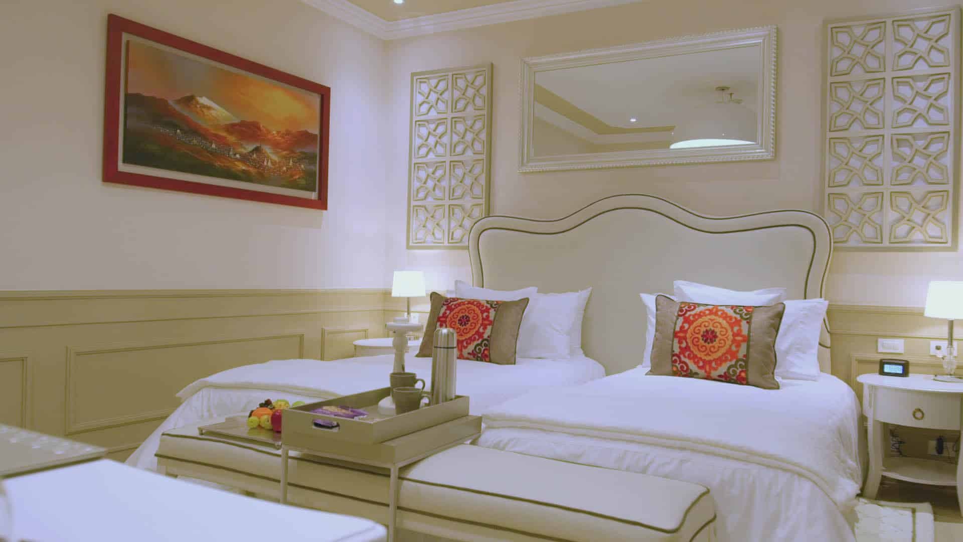 imgi_6_illa-hotels-colonial-room