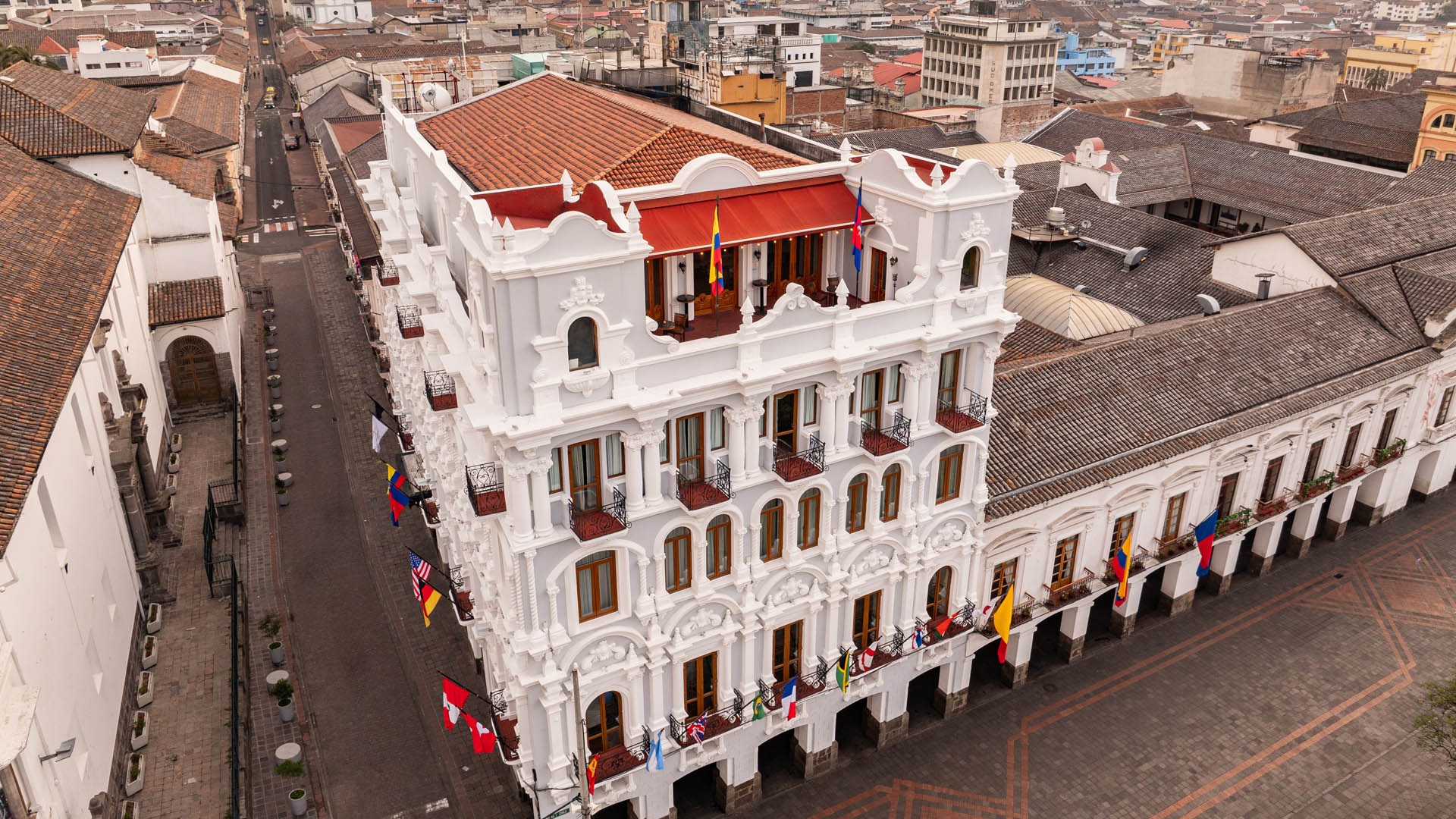 imgi_7_plaza-grande-hotels-exterior-view